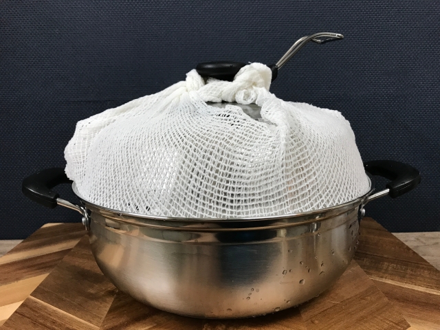 蒸し器に布巾