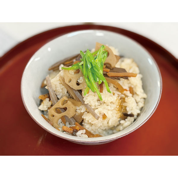 【9月・10月月間特売】【秋商材】桜乳業）SAKURA五目炊き込みご飯の素 　350g（2合用）