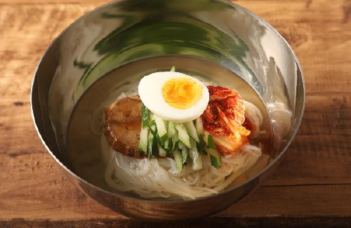 地鶏だしの冷麺