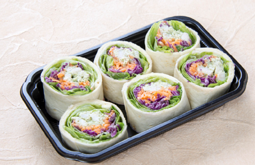 バジルチキンと野菜たっぷりのトルティーヤロール