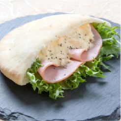 たまごサラダのピタサンド